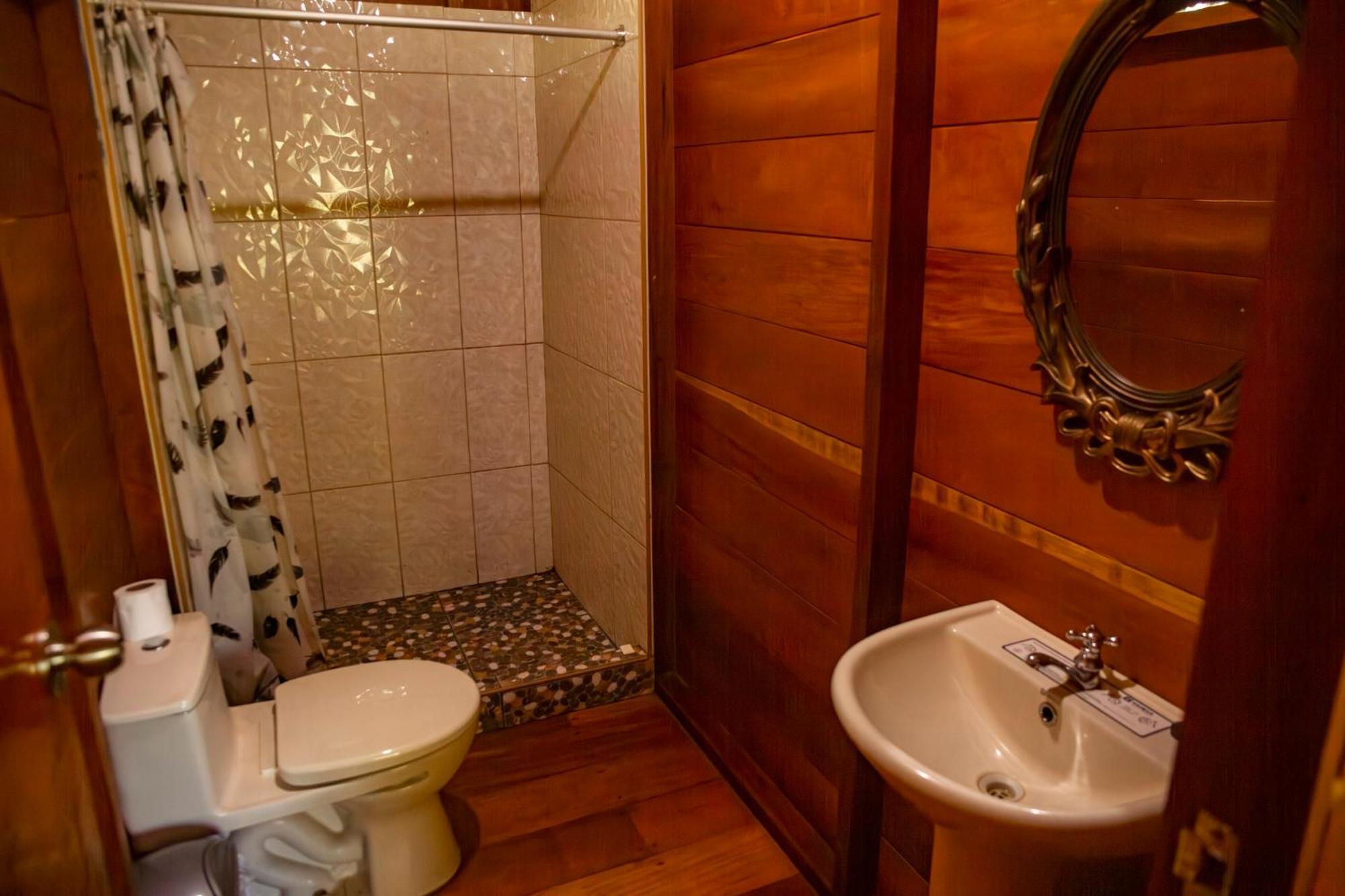 Quirquincho House Lodge Puerto Maldonado Extérieur photo